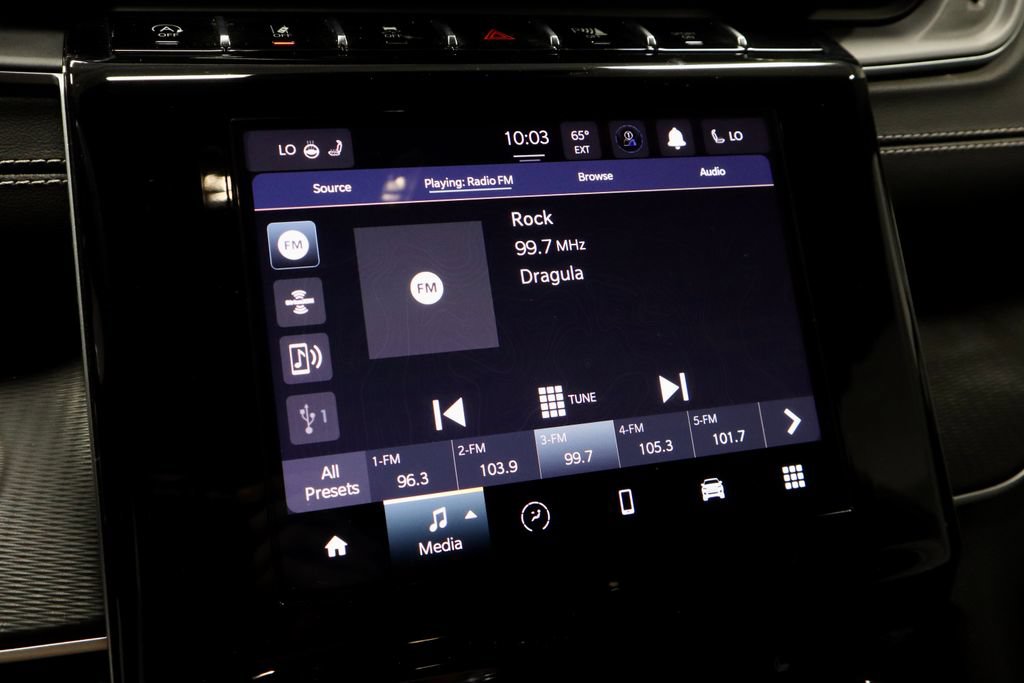 Used 2023 Jeep Grand Cherokee Altitude AWD/4WD image 3