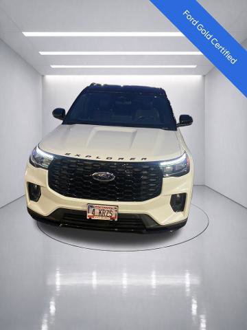 Certified 2025 Ford Explorer ST-Line w/ Premium Package image 3