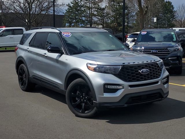Certified 2024 Ford Explorer ST-Line w/ Class IV Trailer Tow Package image 1
