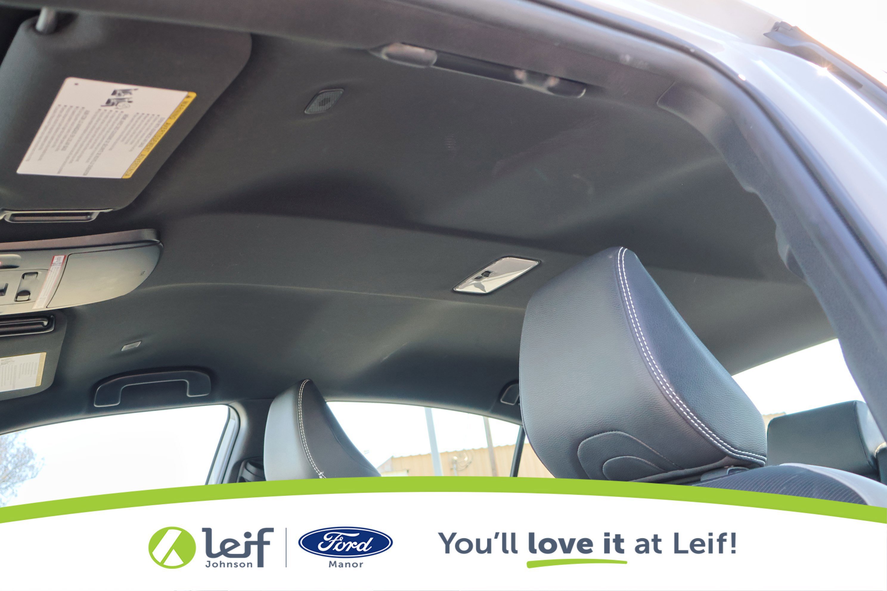 Used 2025 Toyota Camry SE image 14