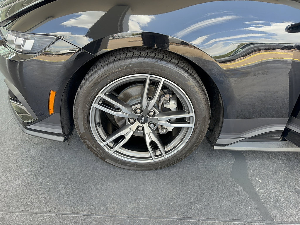 Certified 2024 Ford Mustang Coupe RWD image 32
