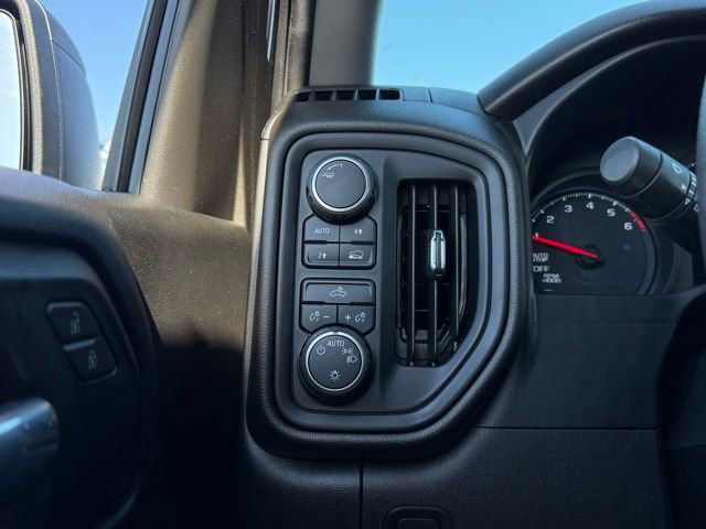 Used 2021 Chevrolet Silverado 1500 Custom AWD/4WD image 11
