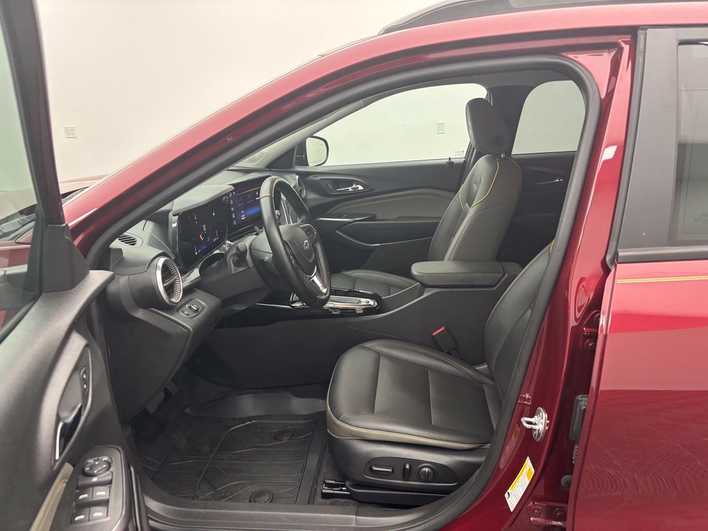 Used 2024 Chevrolet Trax ACTIV w/ Driver Confidence Package FWD image 22