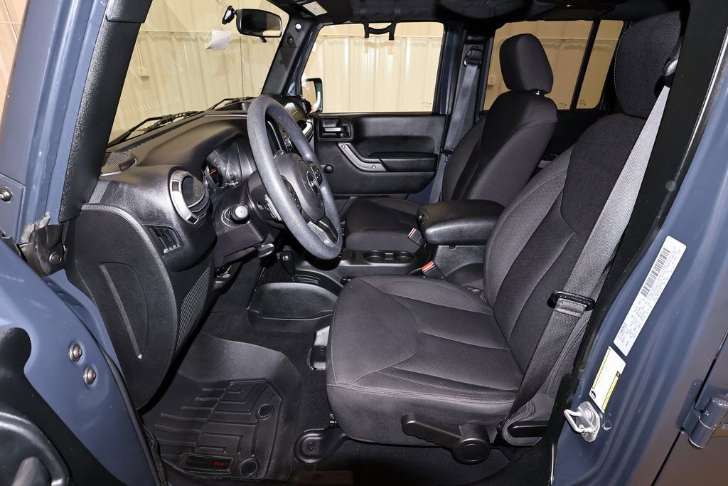 Used 2018 Jeep Wrangler Unlimited Sport image 12