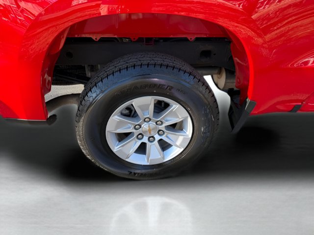 Used 2025 Chevrolet Silverado 1500 LT AWD/4WD image 28