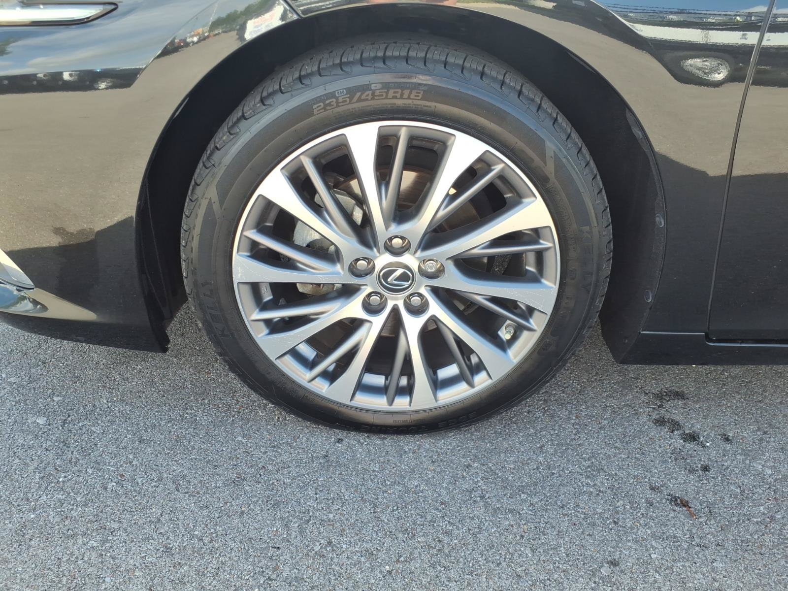 Used 2019 Lexus ES 350 w/ Premium Package FWD image 9