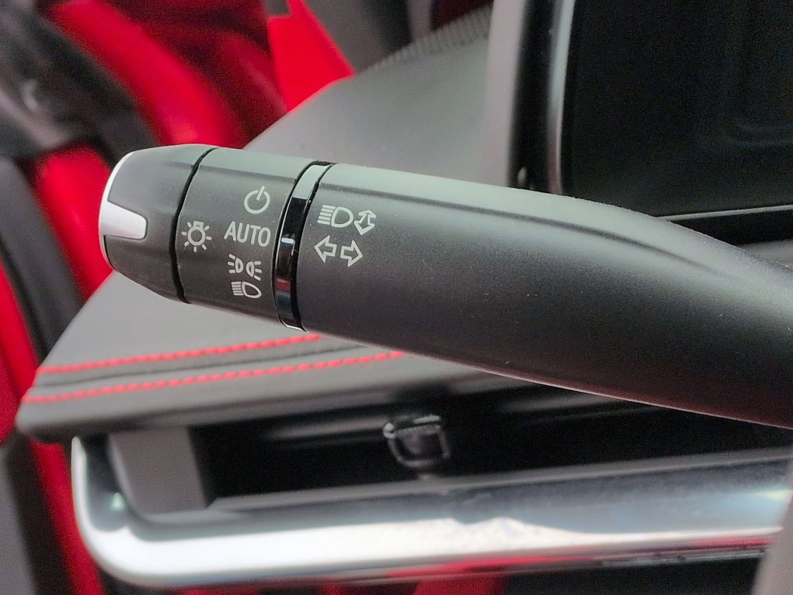 Used 2020 Chevrolet Corvette Stingray w/ 3LT Preferred Equipment Group image 27