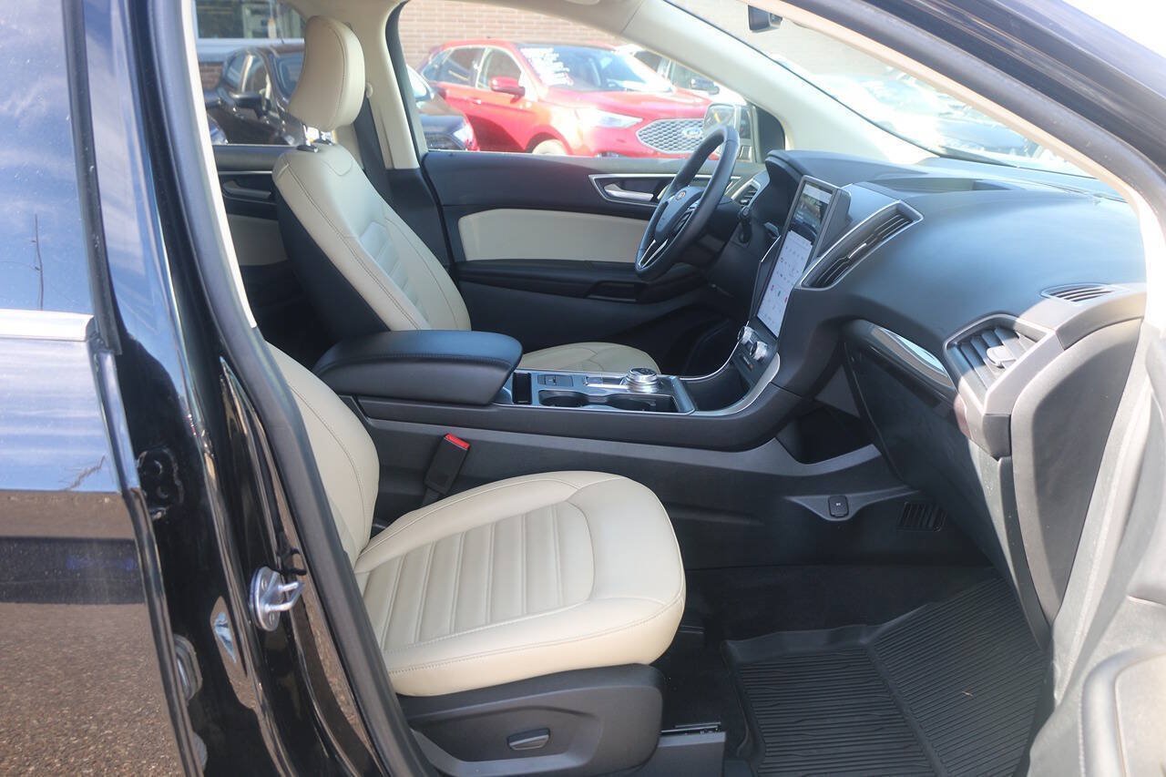 Certified 2024 Ford Edge SEL w/ Convenience Package AWD/4WD image 25