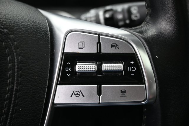 Used 2025 Kia Telluride S FWD image 16