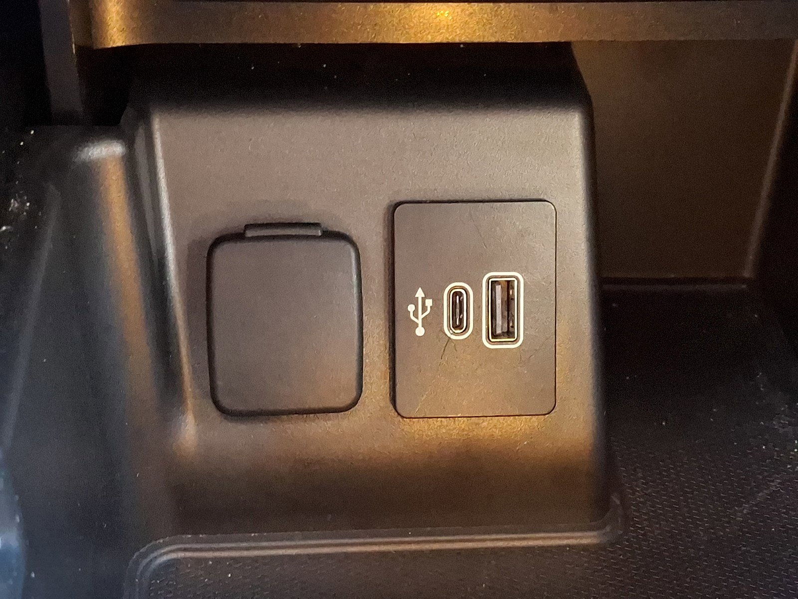 Certified 2025 Ford Explorer ST-Line w/ ST-Line Street Pack image 24