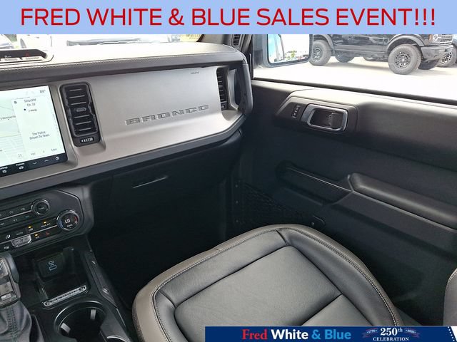 Certified 2025 Ford Bronco Outer Banks AWD/4WD image 16