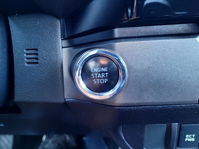 Used 2018 Toyota Tacoma TRD Sport RWD image 19