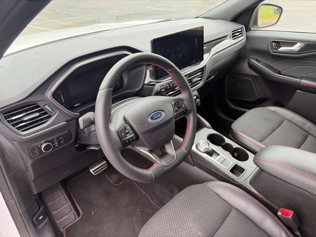 Certified 2023 Ford Escape ST-Line w/ Tech Pack #1 AWD/4WD image 10