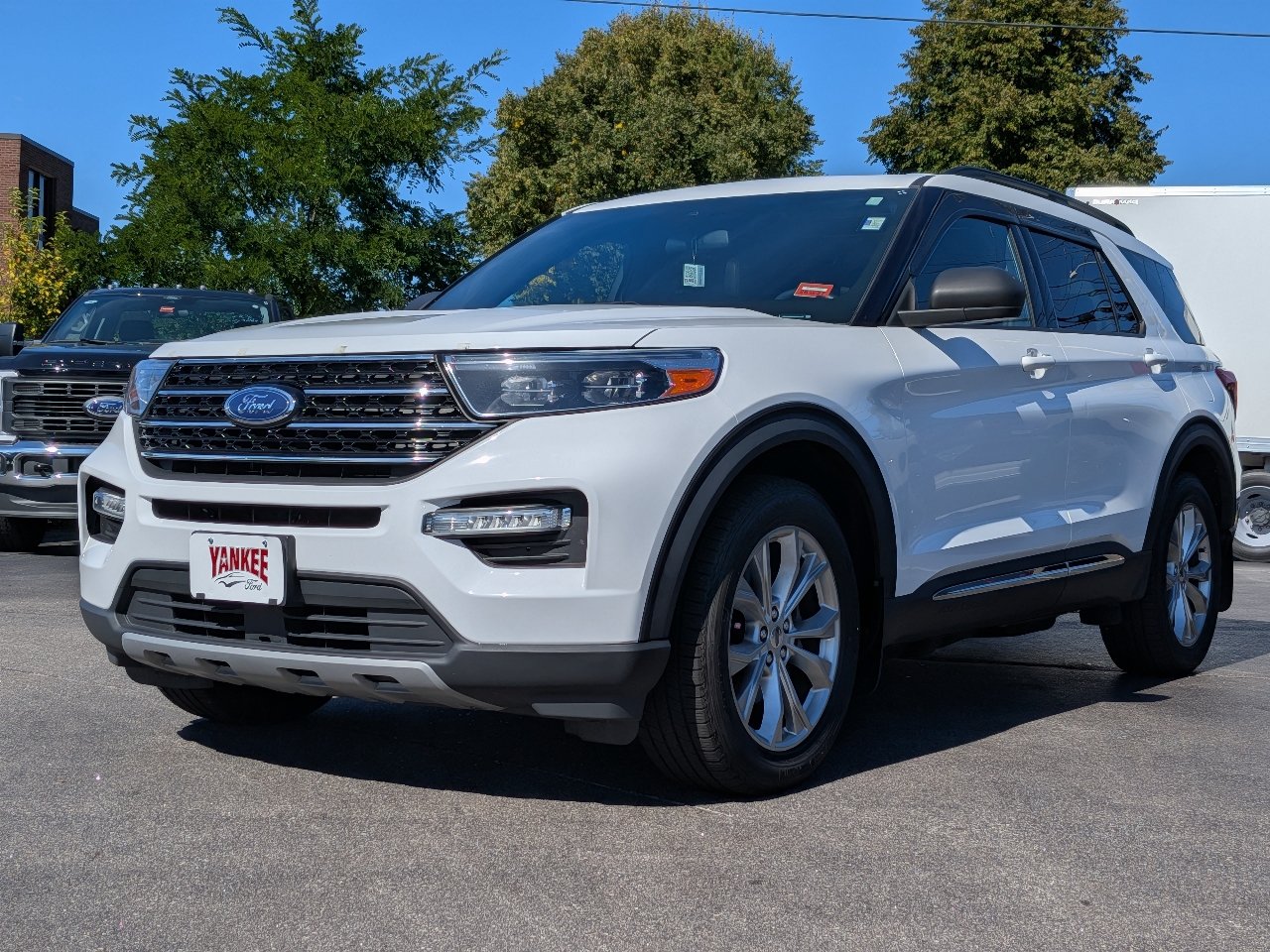 Certified 2020 Ford Explorer XLT w/ Equipment Group 202A AWD/4WD image 8