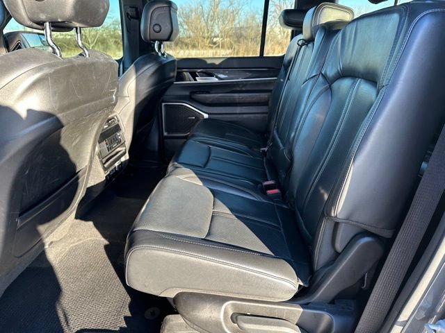 Used 2022 Jeep Wagoneer Series I w/ Premium Group I AWD/4WD image 15
