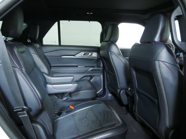 Certified 2025 Ford Explorer ST AWD/4WD image 15