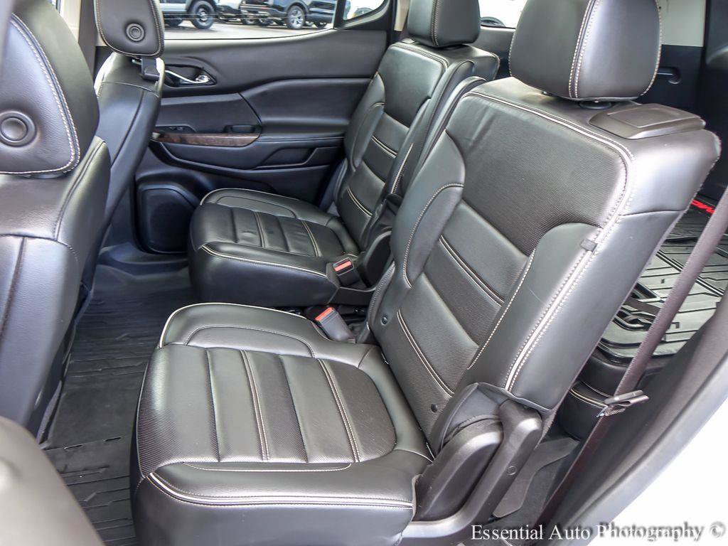 Used 2023 GMC Acadia Denali w/ Denali Technology Package FWD image 11