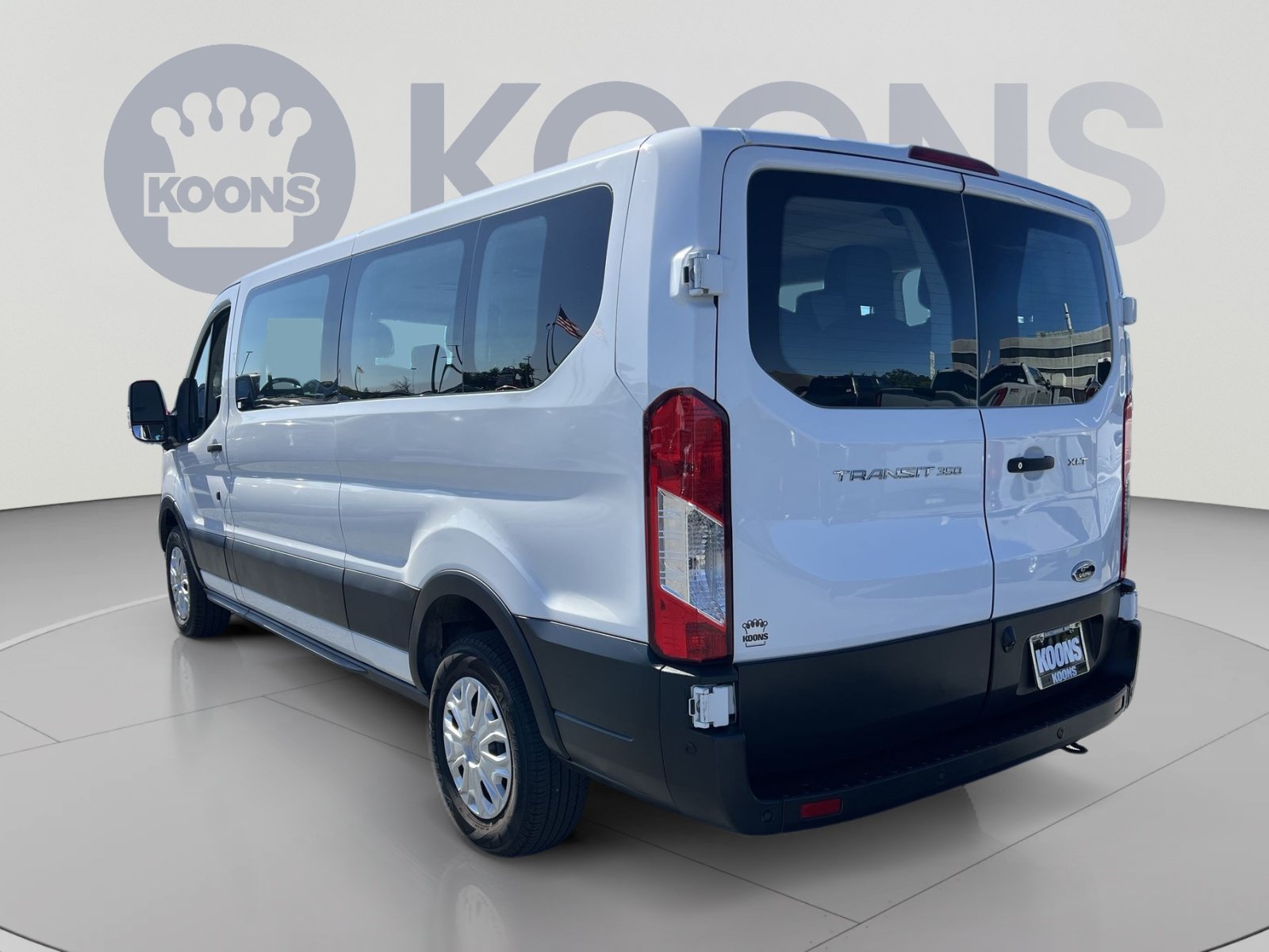 Certified 2023 Ford Transit 350 XLT RWD image 4