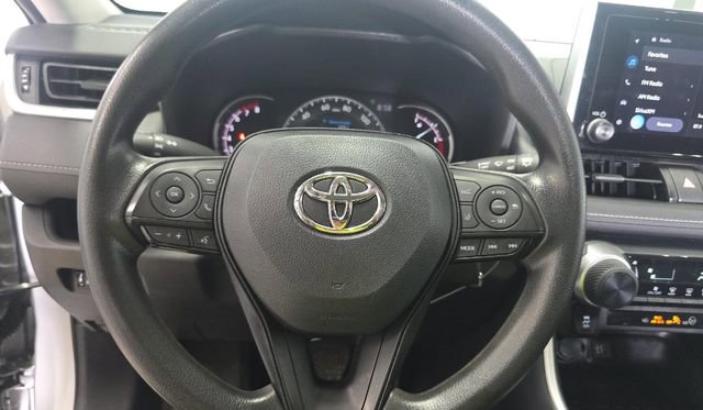 Used 2024 Toyota RAV4 LE AWD/4WD image 5