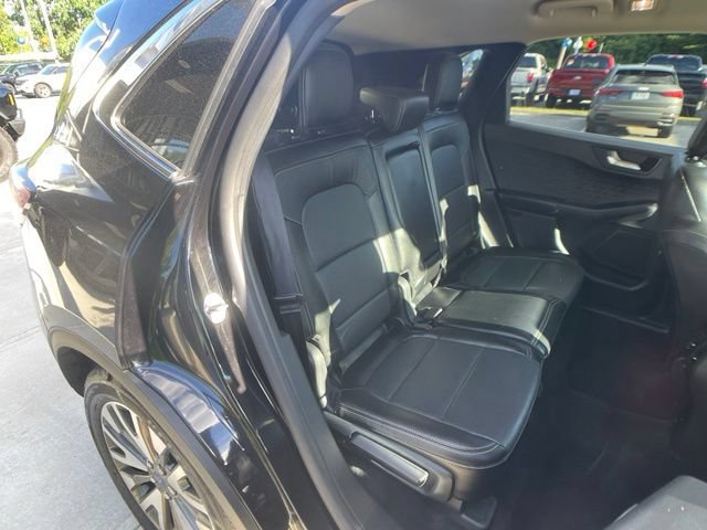 Certified 2020 Ford Escape Titanium AWD/4WD image 33
