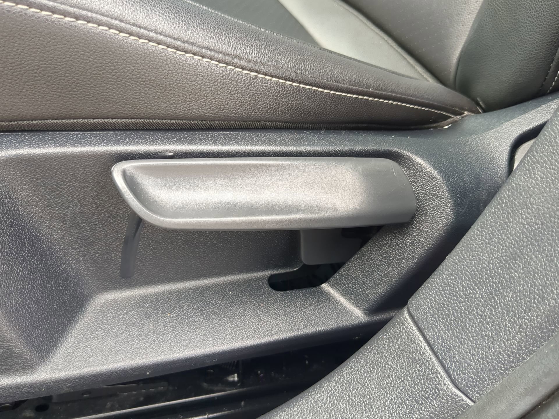 Used 2019 Volkswagen Jetta SE image 43