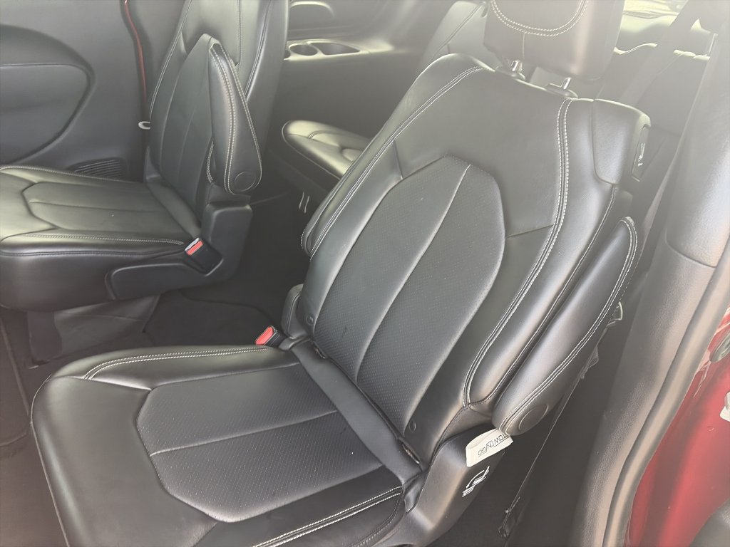 Used 2025 Chrysler Pacifica Select FWD image 28