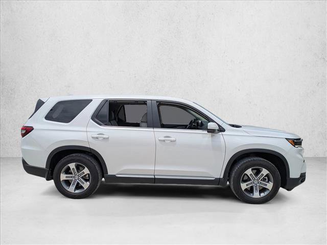 Used 2025 Honda Pilot EX-L image 6