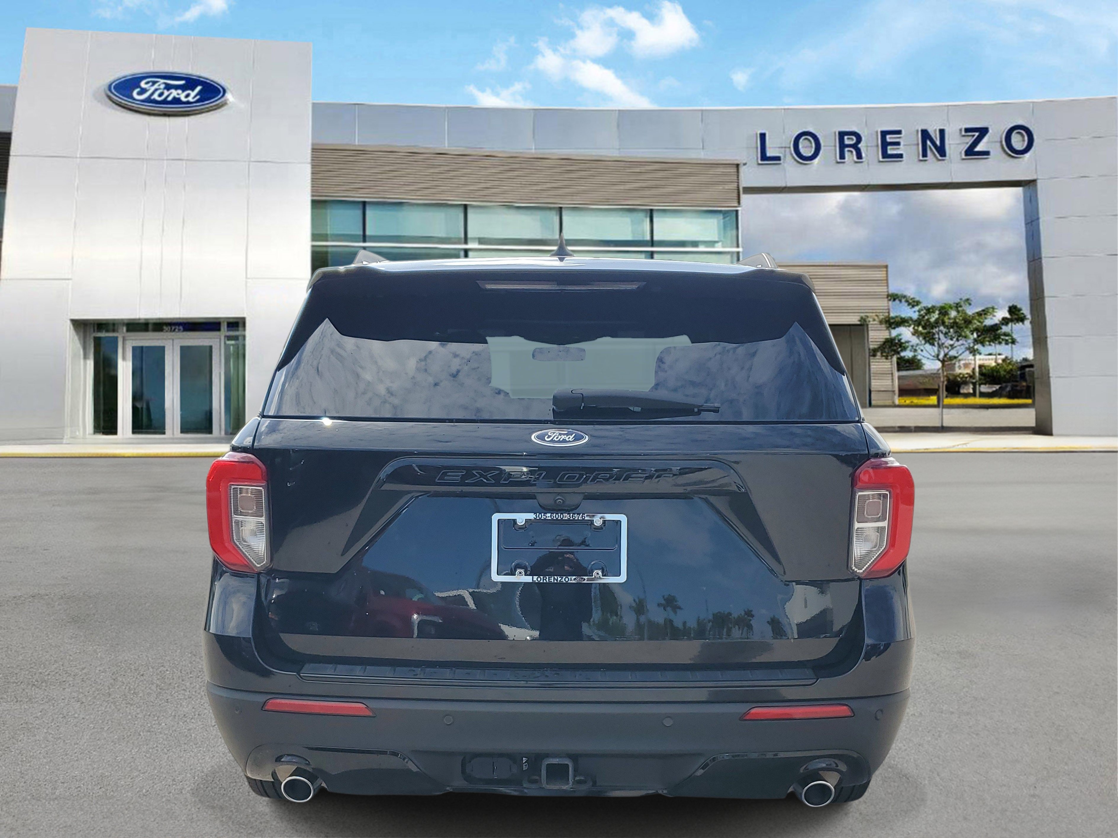 Certified 2023 Ford Explorer ST-Line w/ Class IV Trailer Tow Package RWD image 6