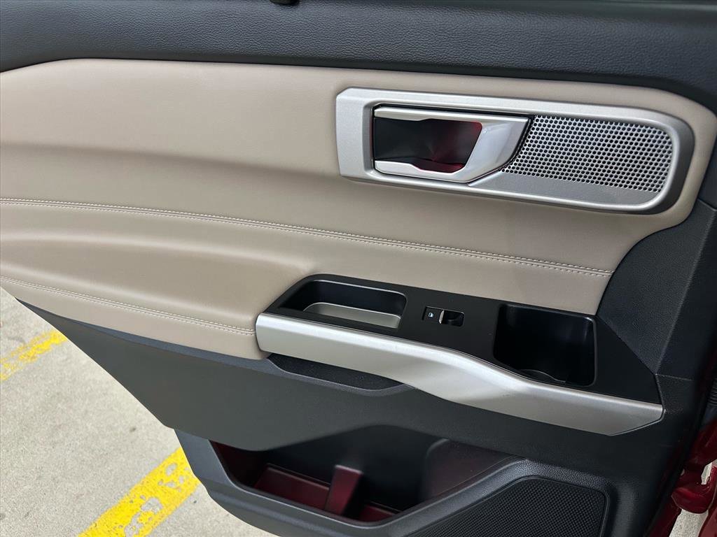 Certified 2022 Ford Explorer Limited w/ Equipment Group 301A image 37