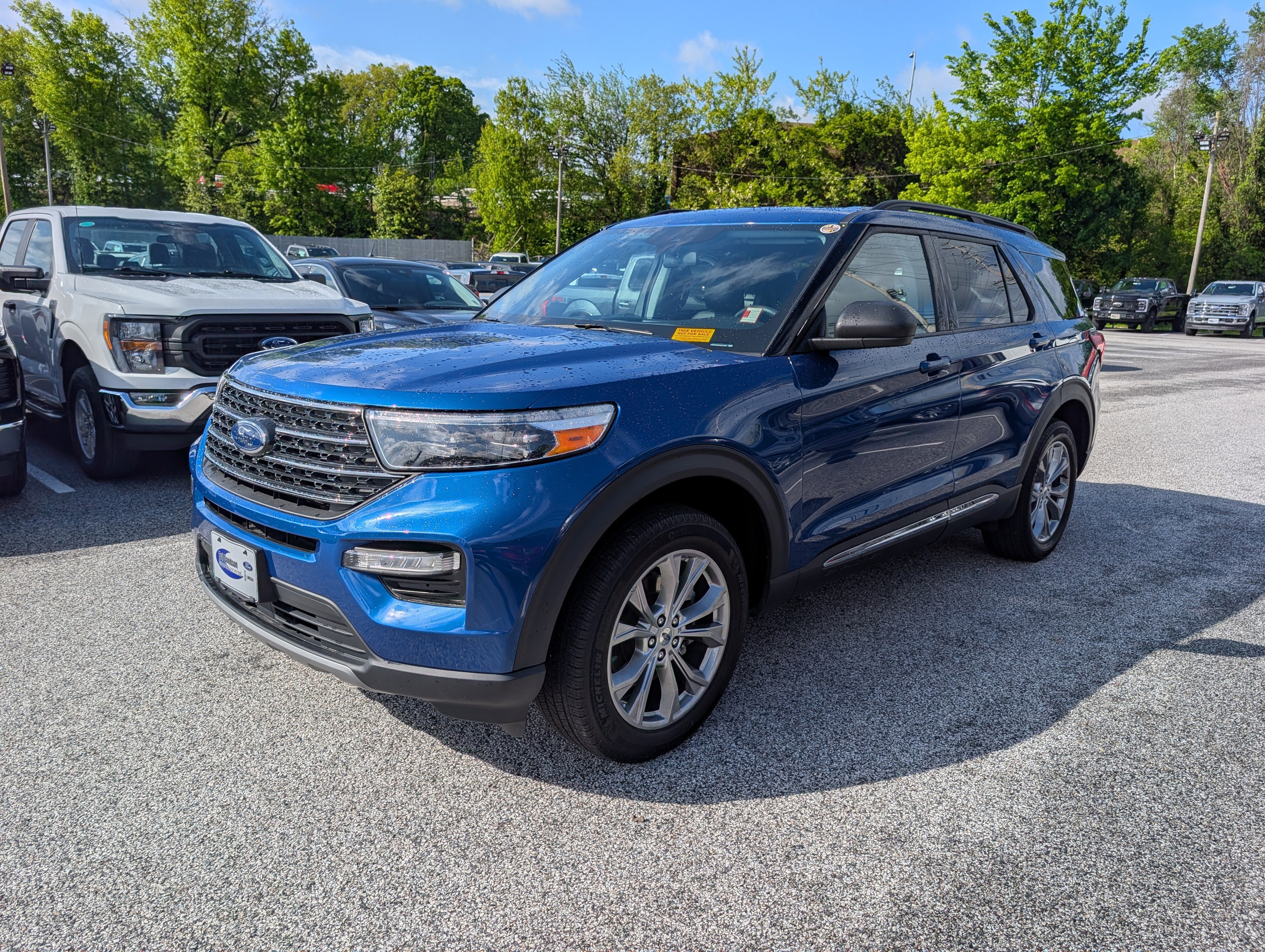 Certified 2023 Ford Explorer XLT w/ Equipment Group 202A AWD/4WD image 2