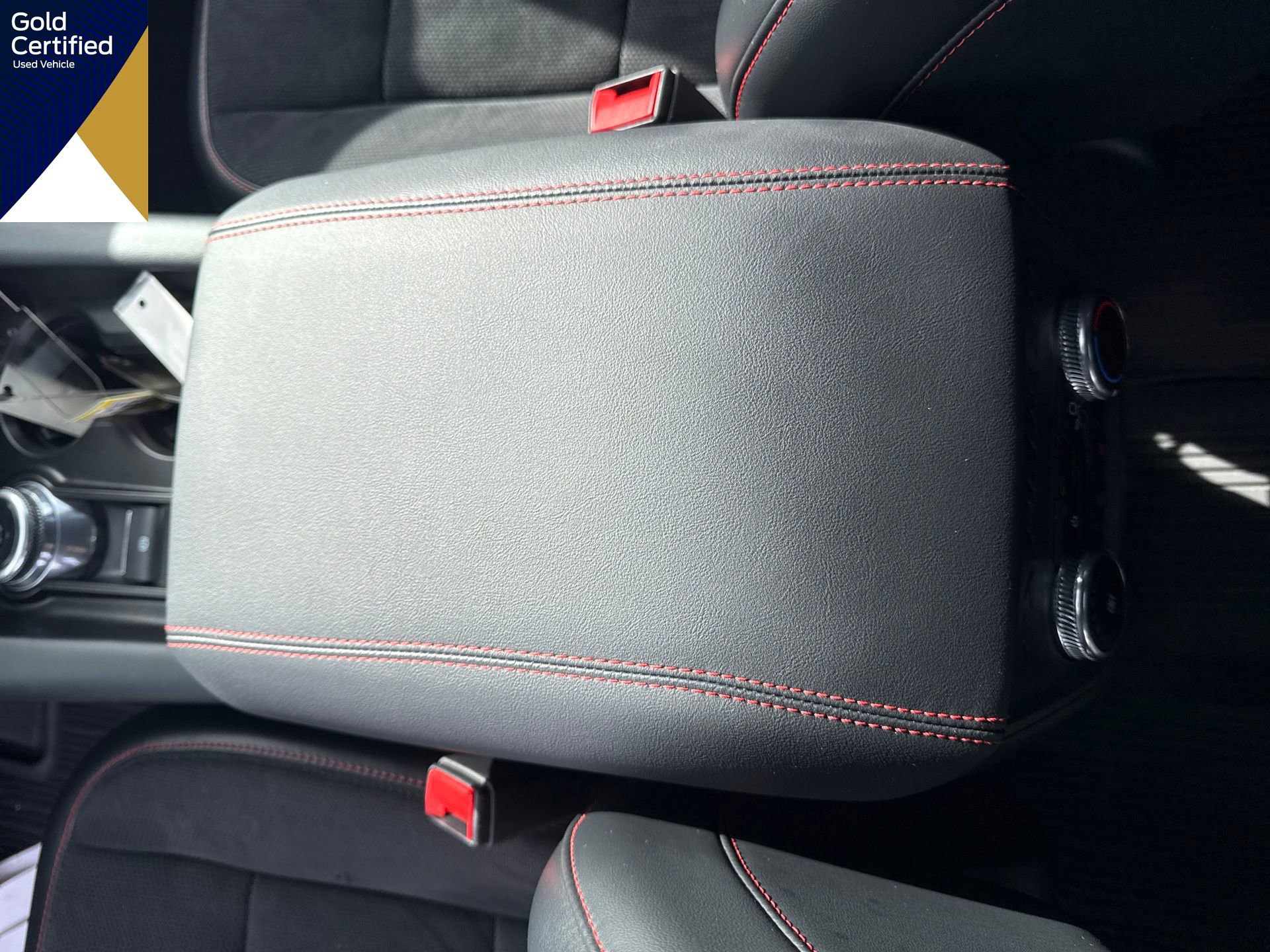 Certified 2025 Ford Explorer ST image 31