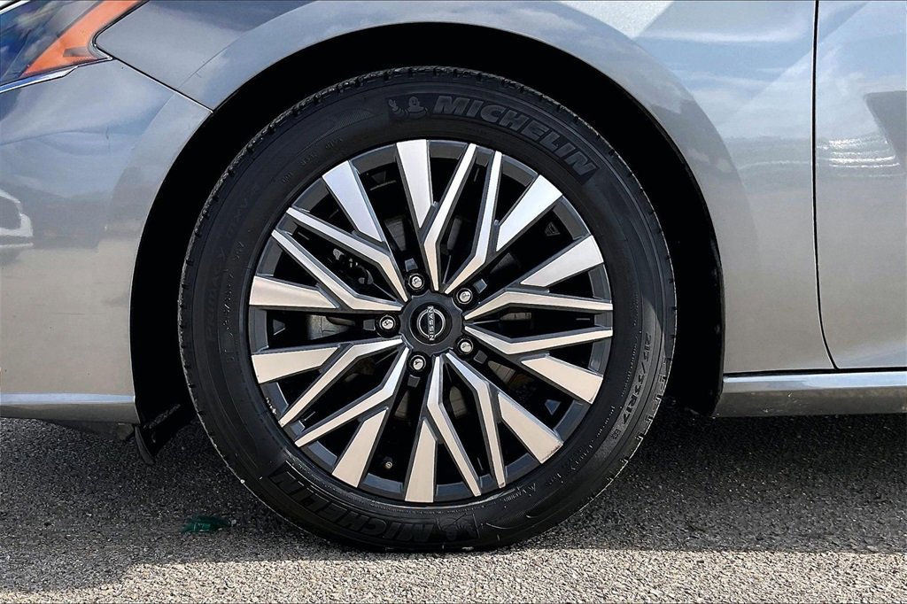 Used 2023 Nissan Altima 2.5 SV image 35