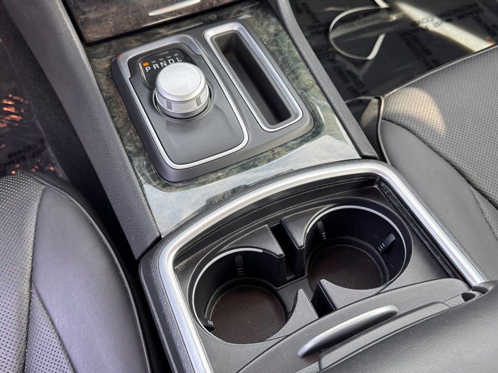 Used 2019 Chrysler 300 Limited w/ Safetytec Plus Group image 25