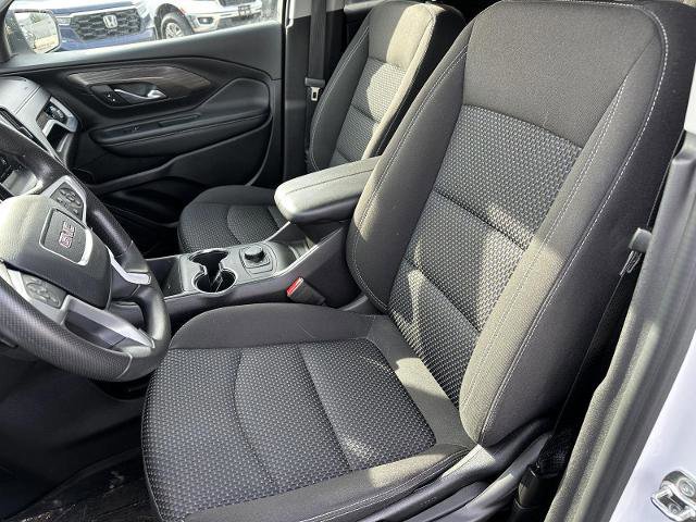Used 2024 GMC Terrain SLE w/ Elevation Edition image 14