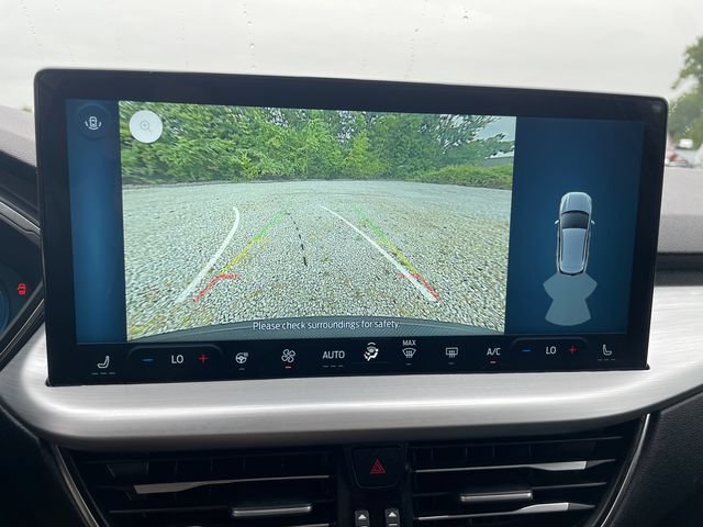 Certified 2025 Ford Escape Platinum AWD/4WD image 37