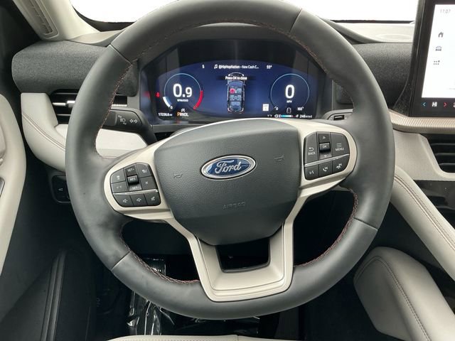 Certified 2025 Ford Explorer Active w/ Active Comfort Package AWD/4WD image 13