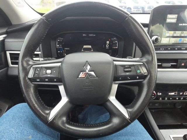 Used 2022 Mitsubishi Outlander SE AWD/4WD image 36
