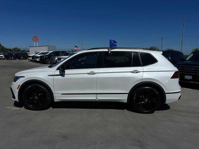Used 2023 Volkswagen Tiguan SE R-Line image 3