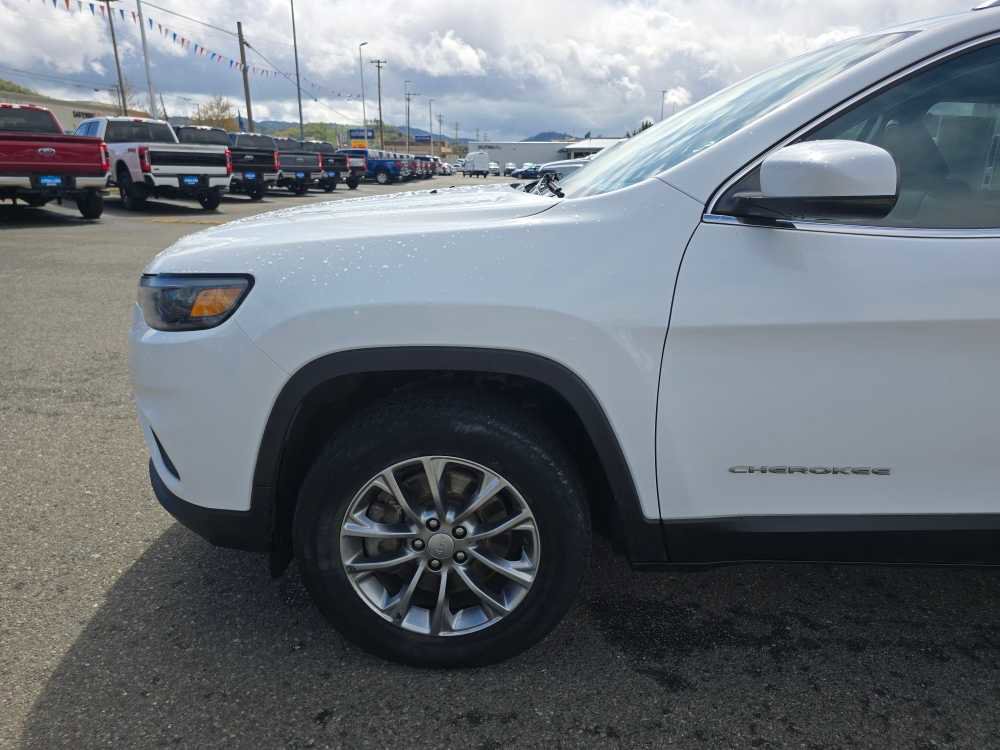 Used 2020 Jeep Cherokee Latitude Plus AWD/4WD image 18