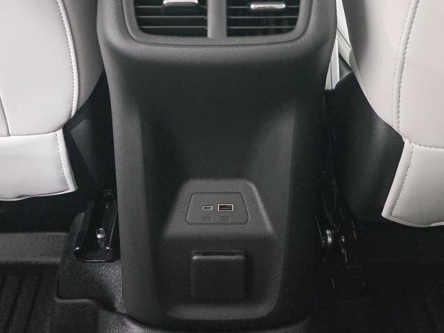 Used 2024 Buick Envision Avenir AWD/4WD image 23