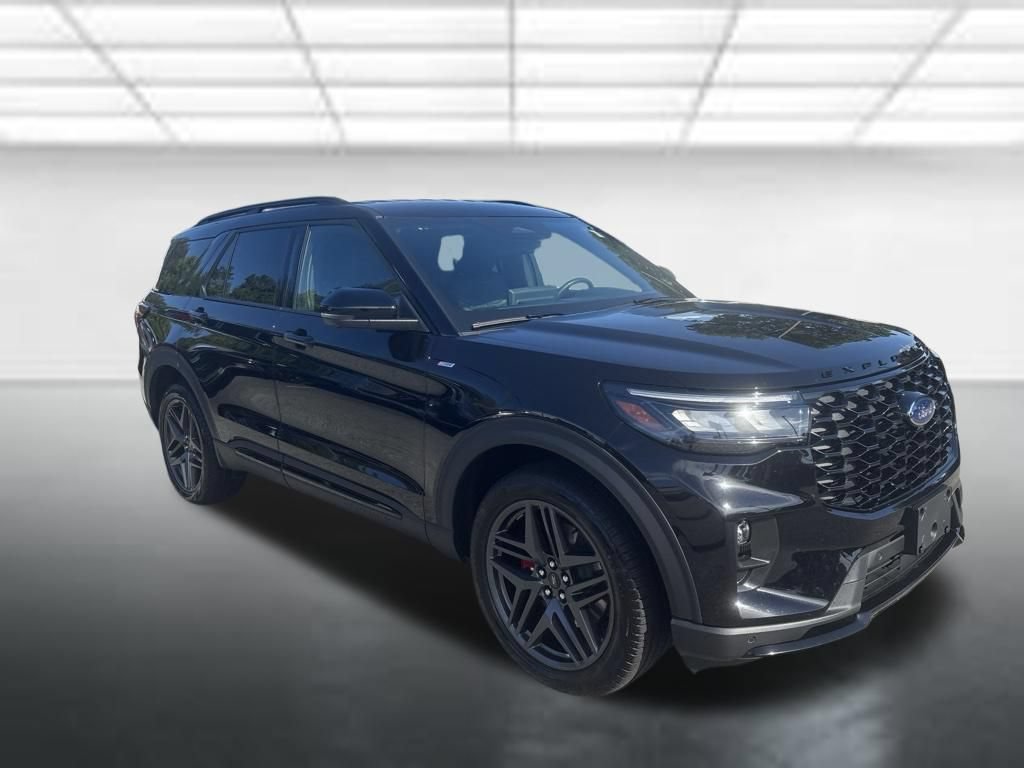 Certified 2025 Ford Explorer ST-Line w/ ST-Line Street Pack AWD/4WD image 14