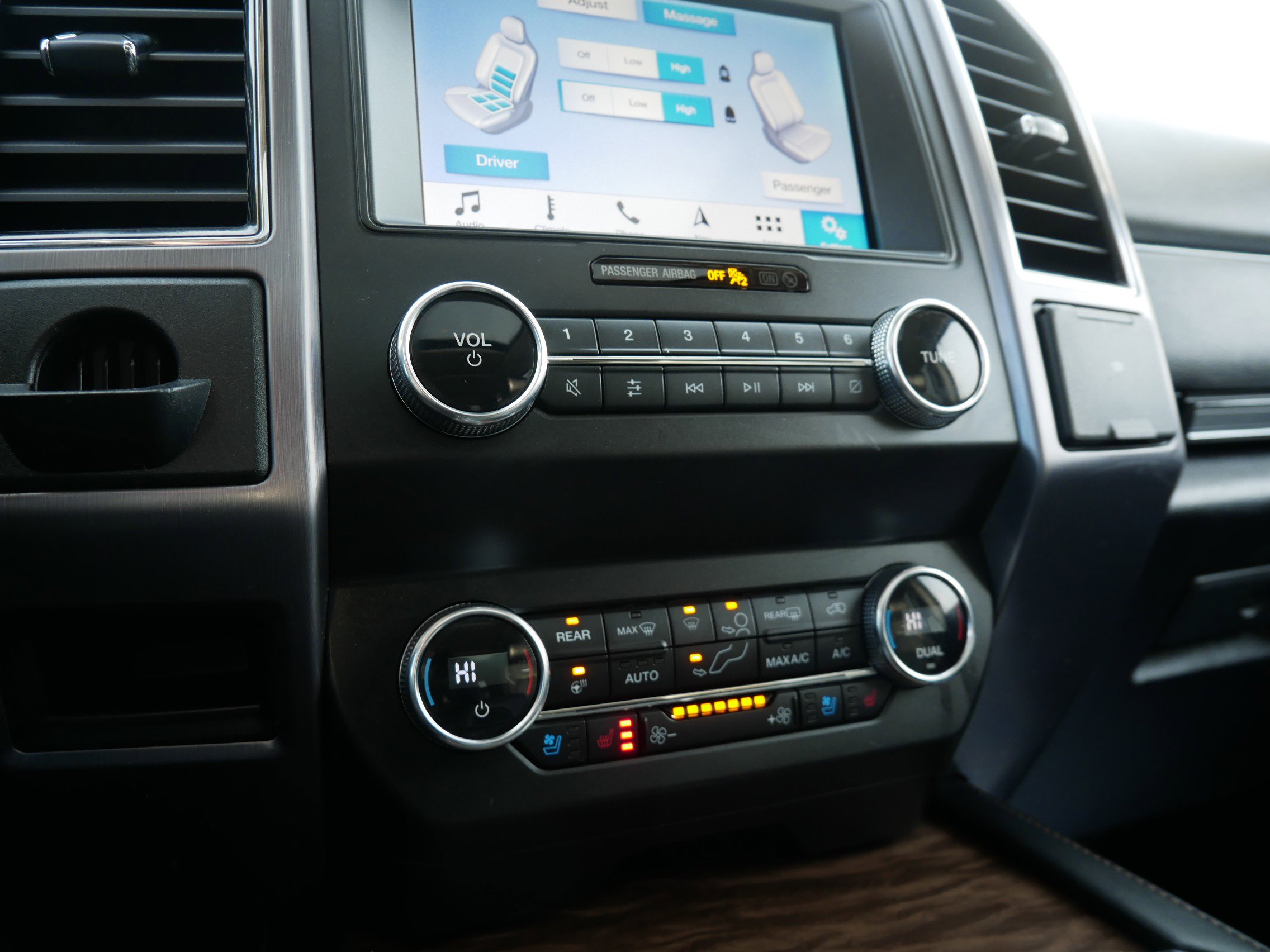 Certified 2019 Ford Expedition Platinum image 23