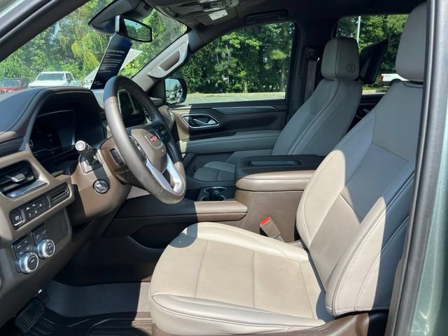 Used 2024 GMC Yukon SLT w/ SLT Luxury Package AWD/4WD image 5