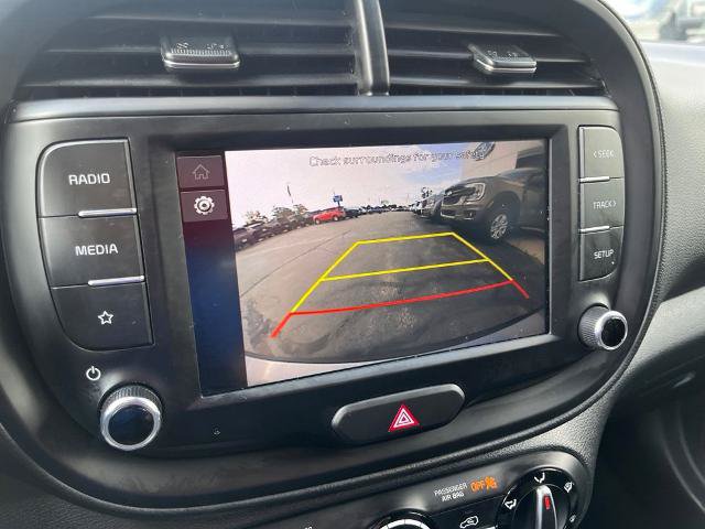 Used 2025 Kia Soul LX w/ LX Technology Package FWD image 25