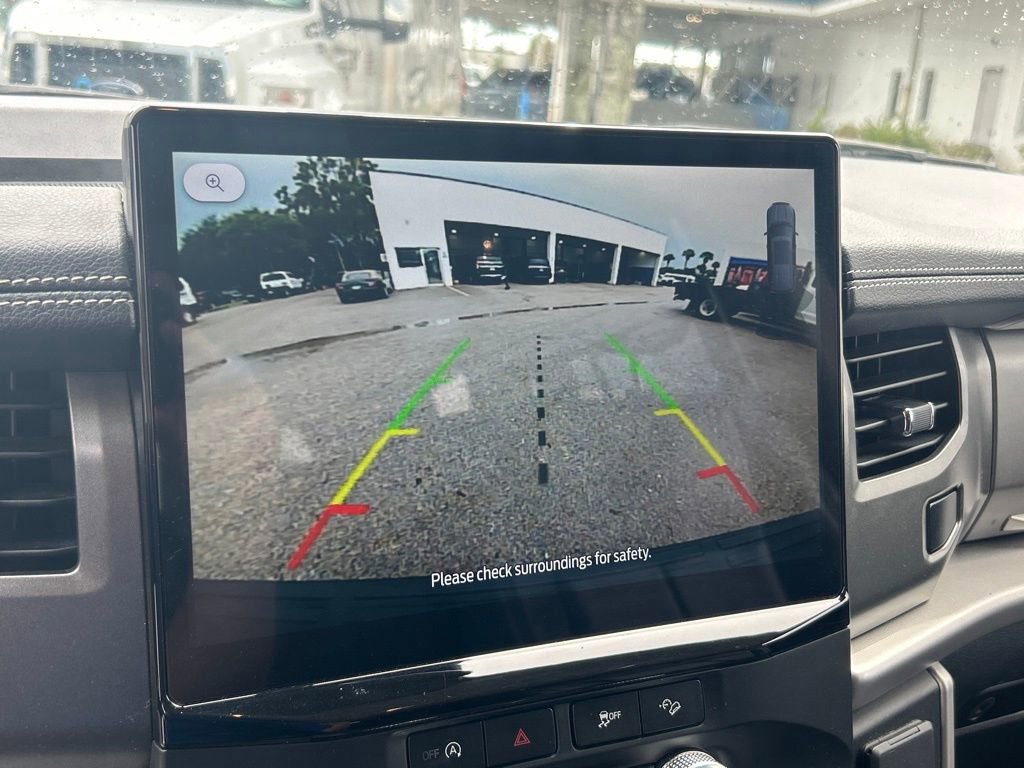 Certified 2024 Ford Expedition XLT image 13