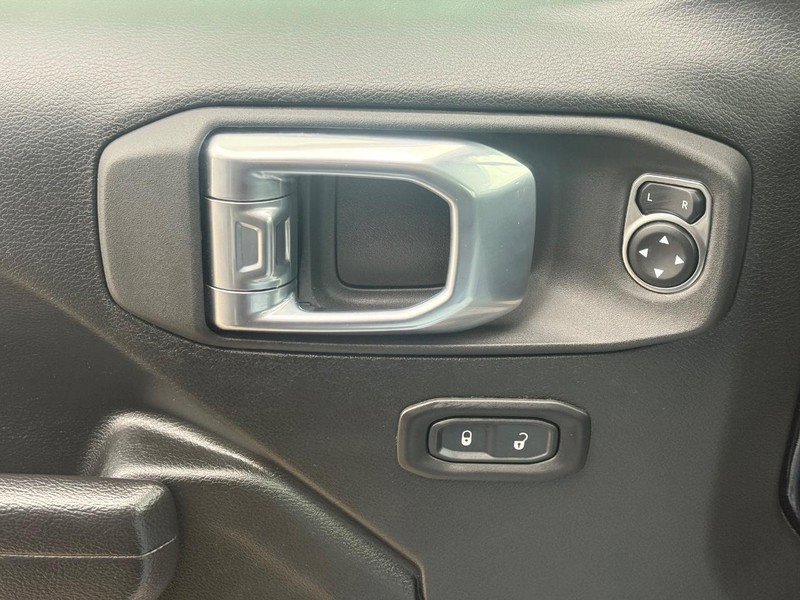 Used 2022 Jeep Wrangler Unlimited Sport image 28