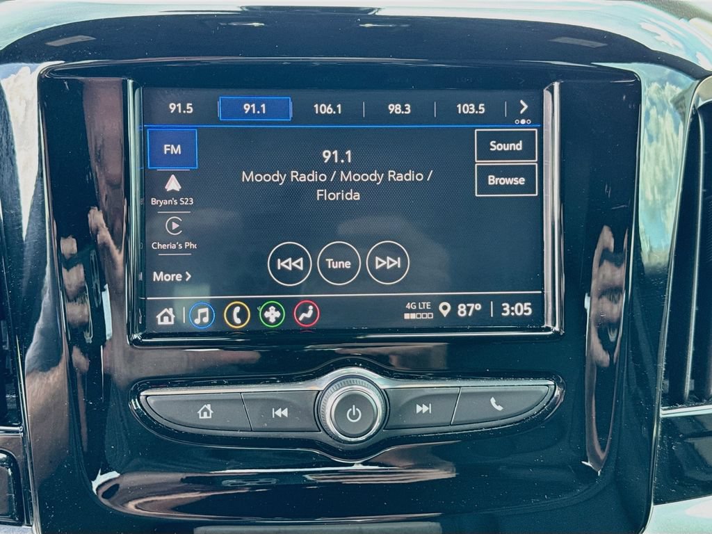 Used 2022 Chevrolet Traverse LS FWD image 14