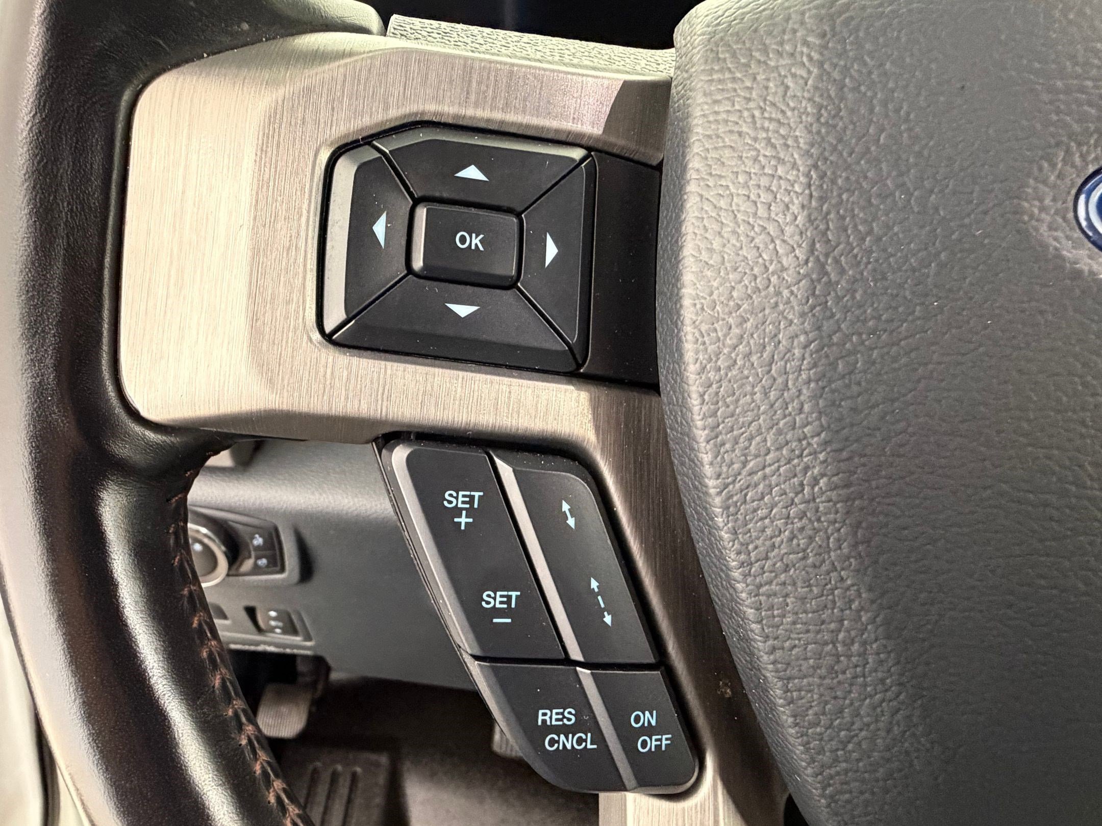 Certified 2022 Ford F450 Platinum w/ FX4 Off-Road Package image 19