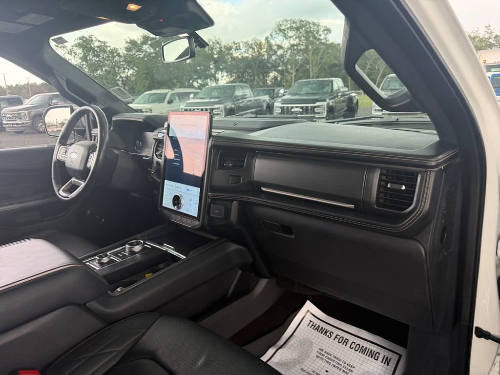 Certified 2023 Ford Expedition Platinum AWD/4WD image 21