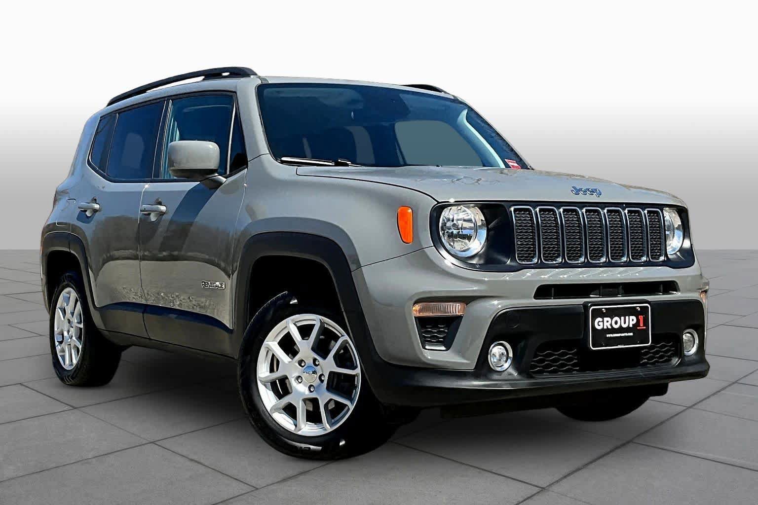 Used 2020 Jeep Renegade Latitude w/ Cold Weather Group AWD/4WD image 3